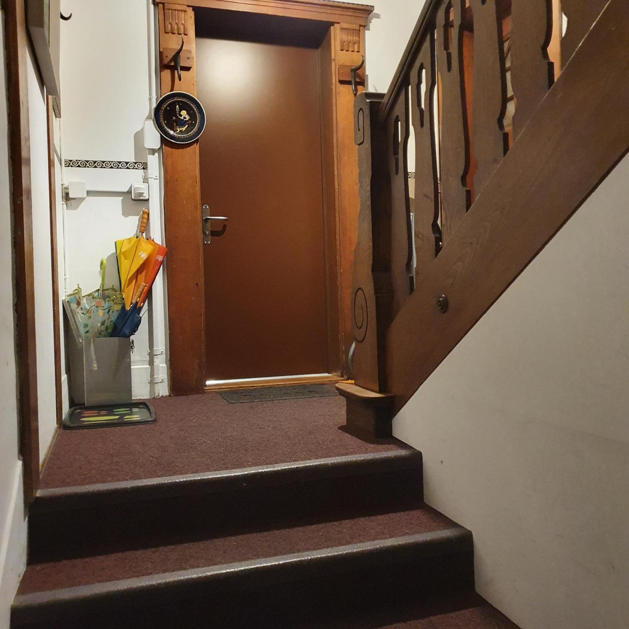 Zentral Gelegene Wohnung Mit Grossem Garten インターラーケン エクステリア 写真