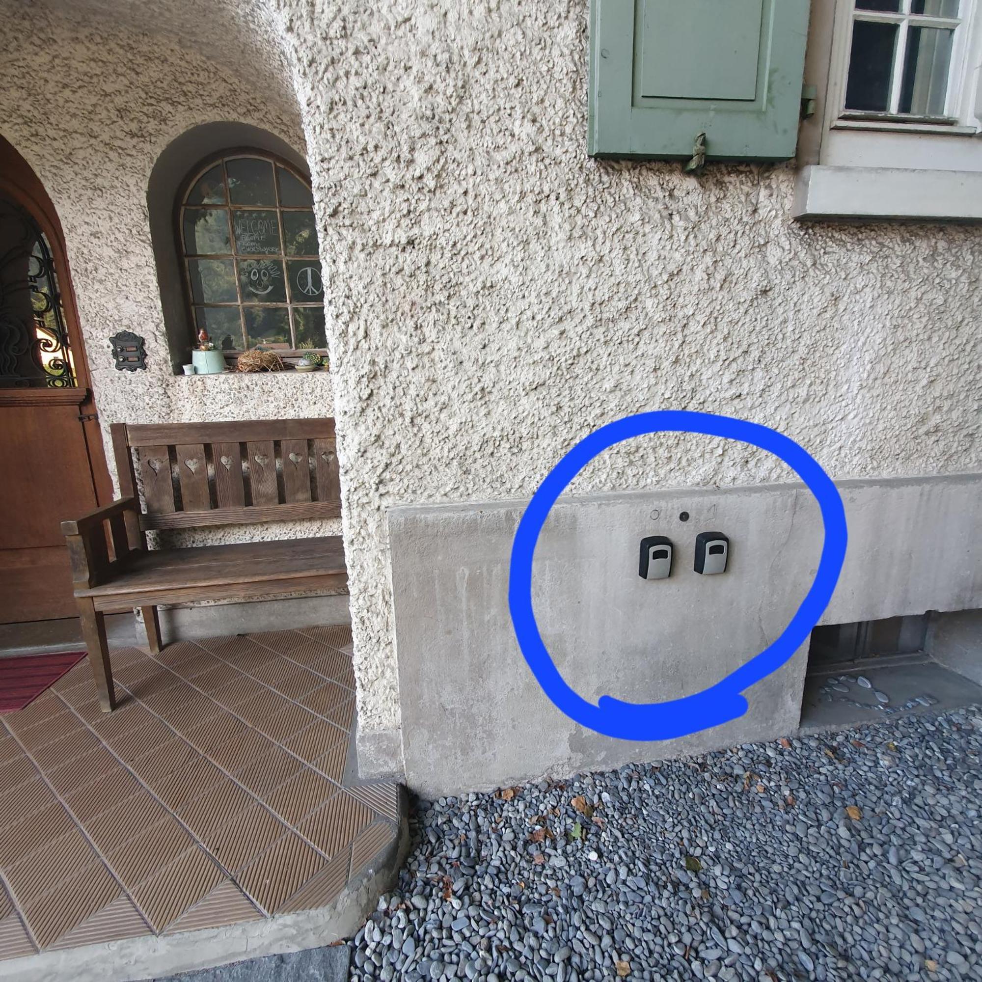 Zentral Gelegene Wohnung Mit Grossem Garten インターラーケン エクステリア 写真