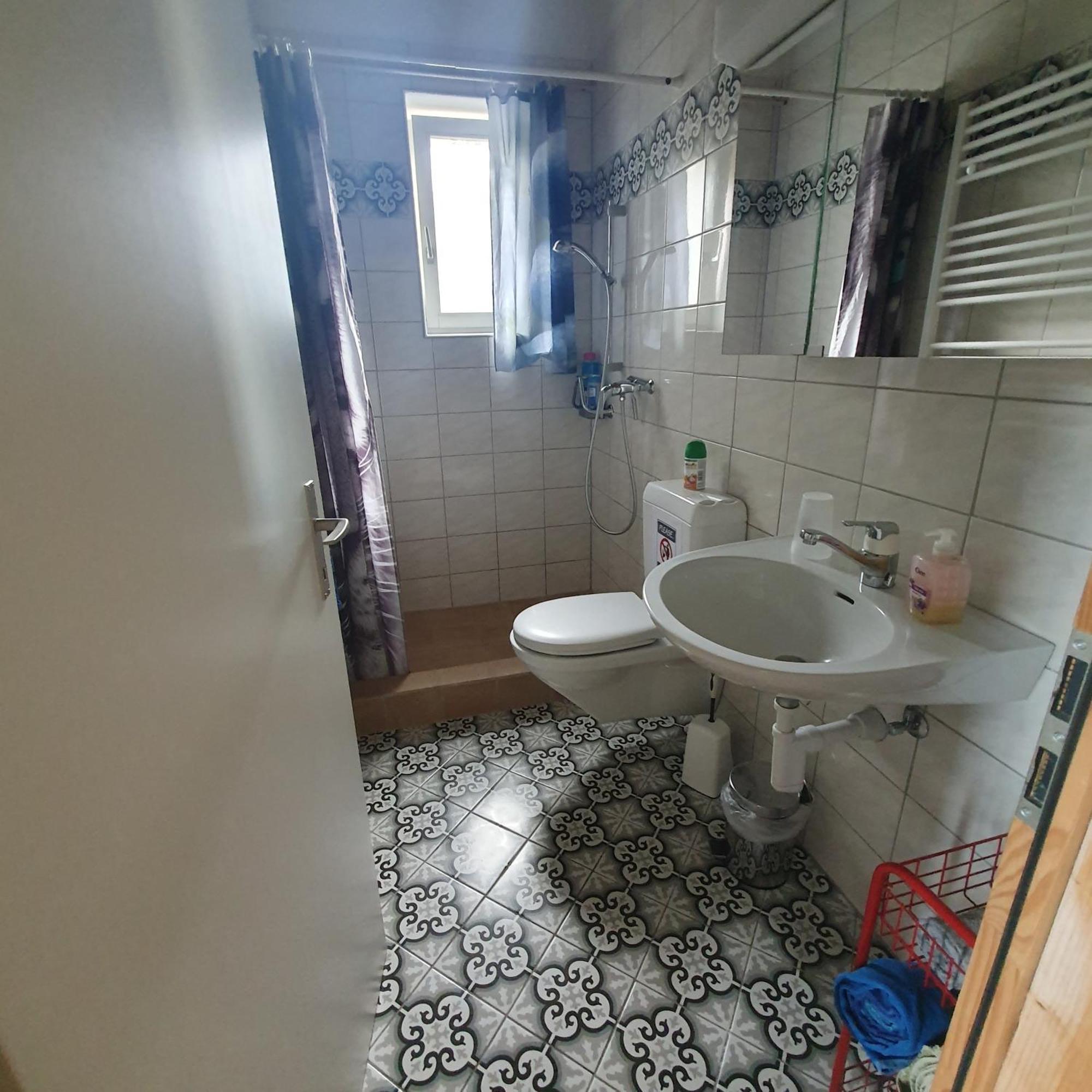 Zentral Gelegene Wohnung Mit Grossem Garten インターラーケン エクステリア 写真